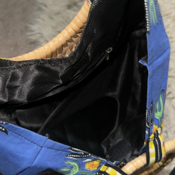 Gorgeous Summer Bag-Cloth Exterior/ Round Bamboo Woven Handles-Arm/Hand Carry - Picture 11 of 16